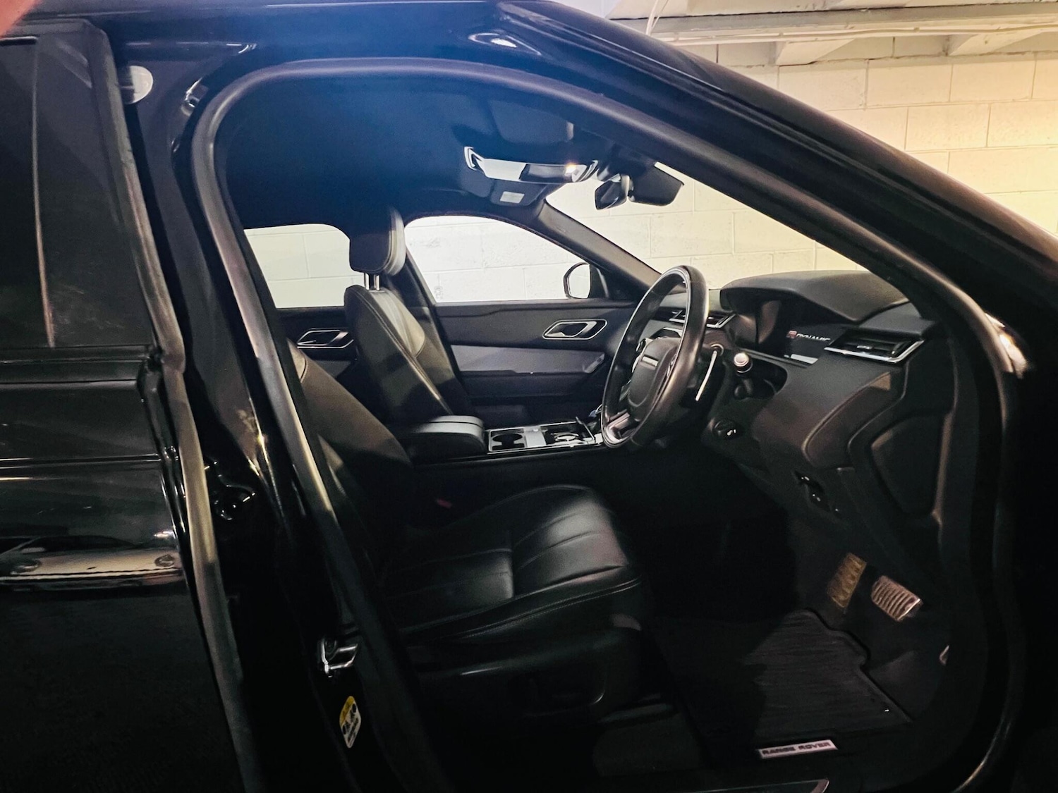 Used Land Rover Range Rover Velar 2019 for sale - 76952925: Photo 7