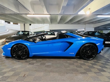 Used Lamborghini Aventador 2018 for sale - 76597494: Photo