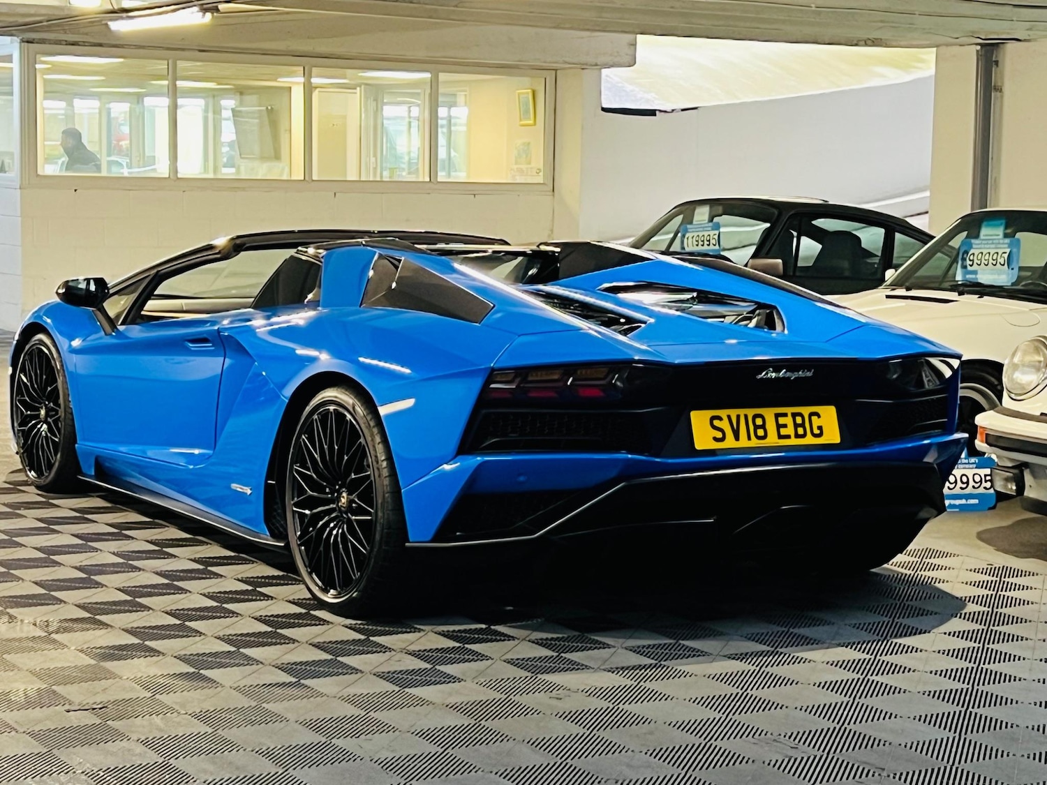 Used Lamborghini Aventador for sale - 76597494: Photo 3