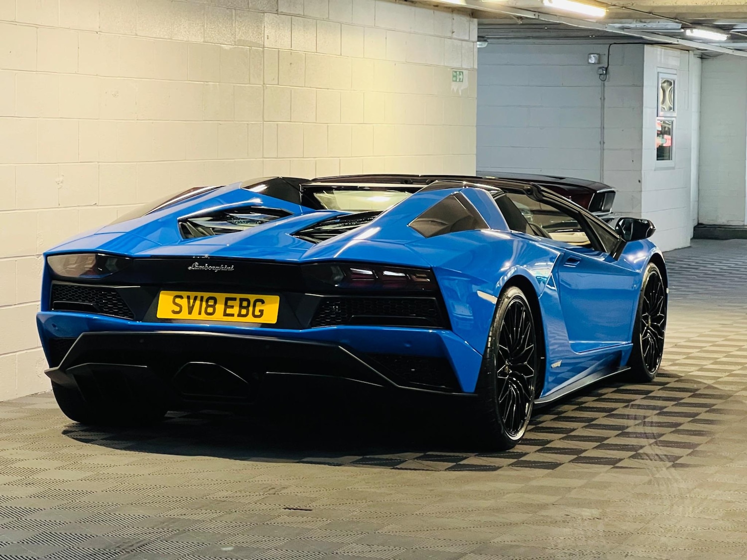 Used Lamborghini Aventador for sale - 76597494: Photo 4