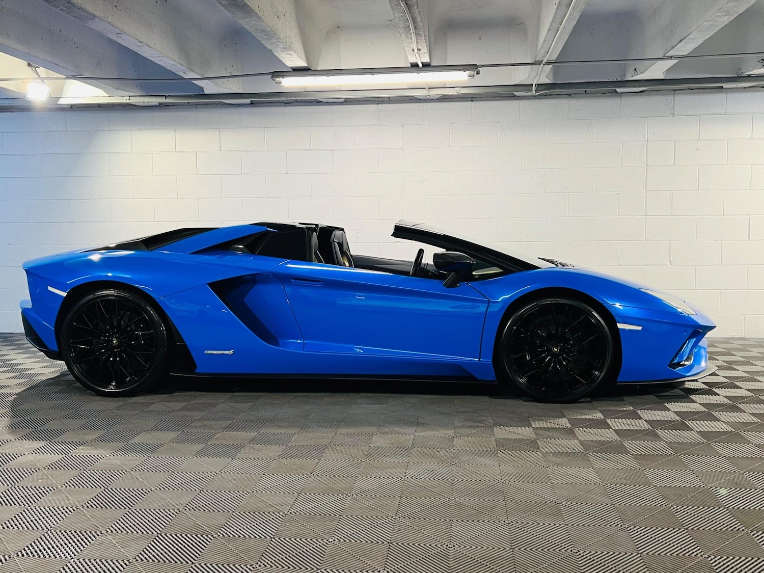 Used Lamborghini Aventador for sale - 76597494: Photo 5