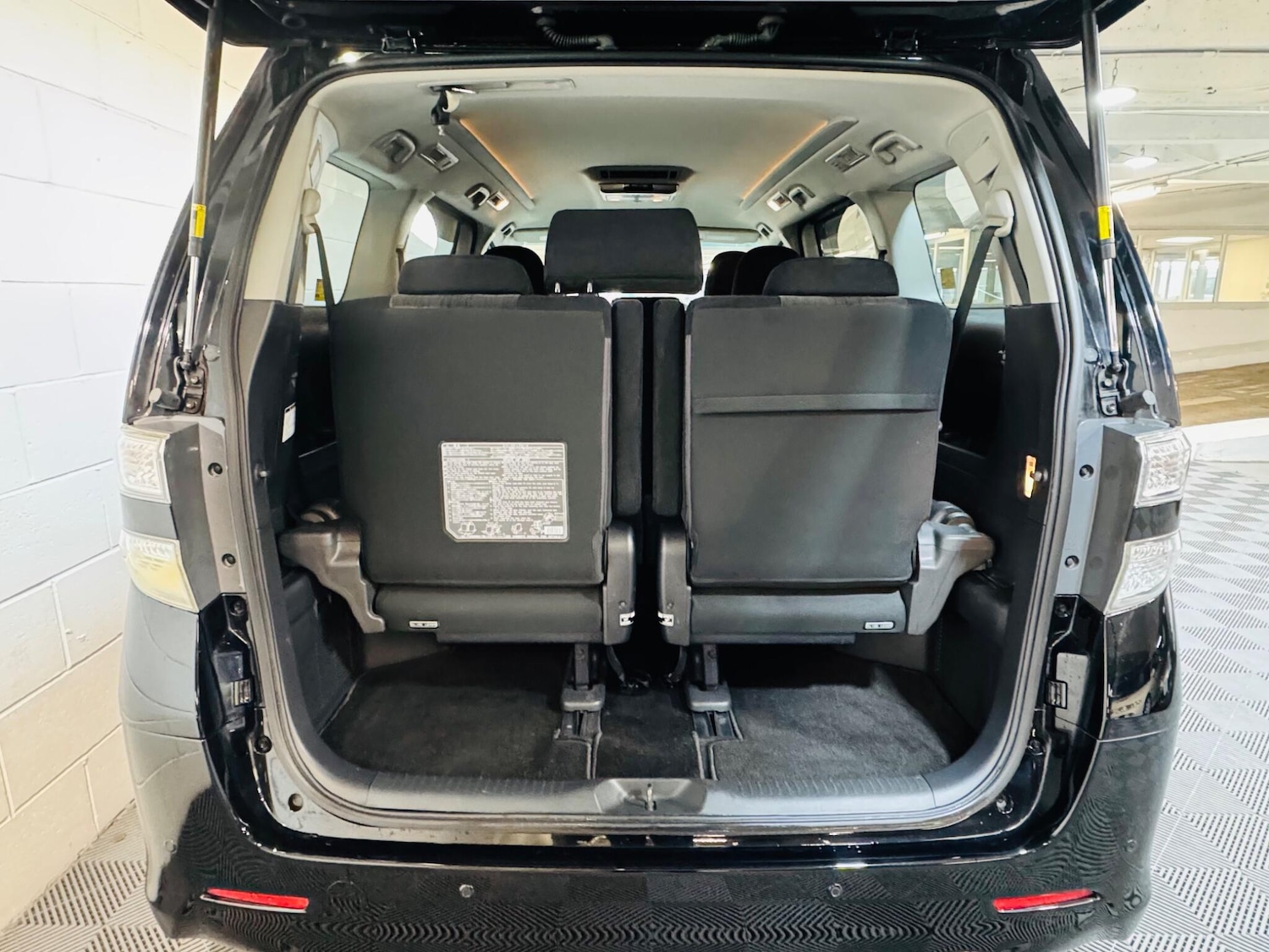 Used Toyota Vellfire for sale - 77351713: Photo 12