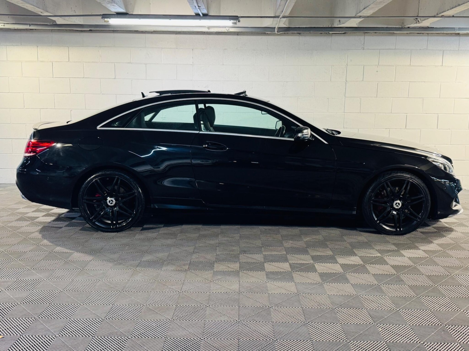 Used Mercedes-Benz E Class 2016 for sale - 76592724: Photo 5