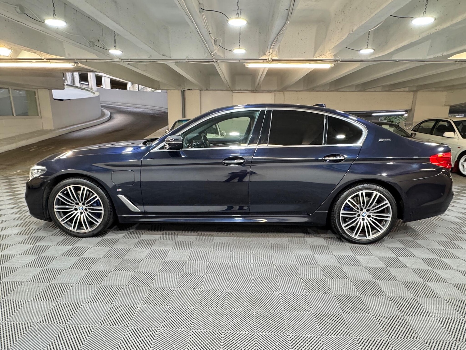 Used BMW 5 Series 2018 for sale - 77838712: Photo 3