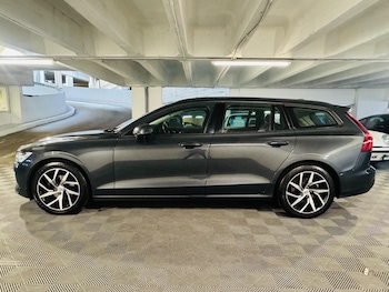 Used Volvo V60 2019 for sale - 75601086: Photo