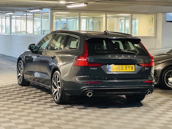 Used Volvo V60 2019 for sale - 75601086: Photo