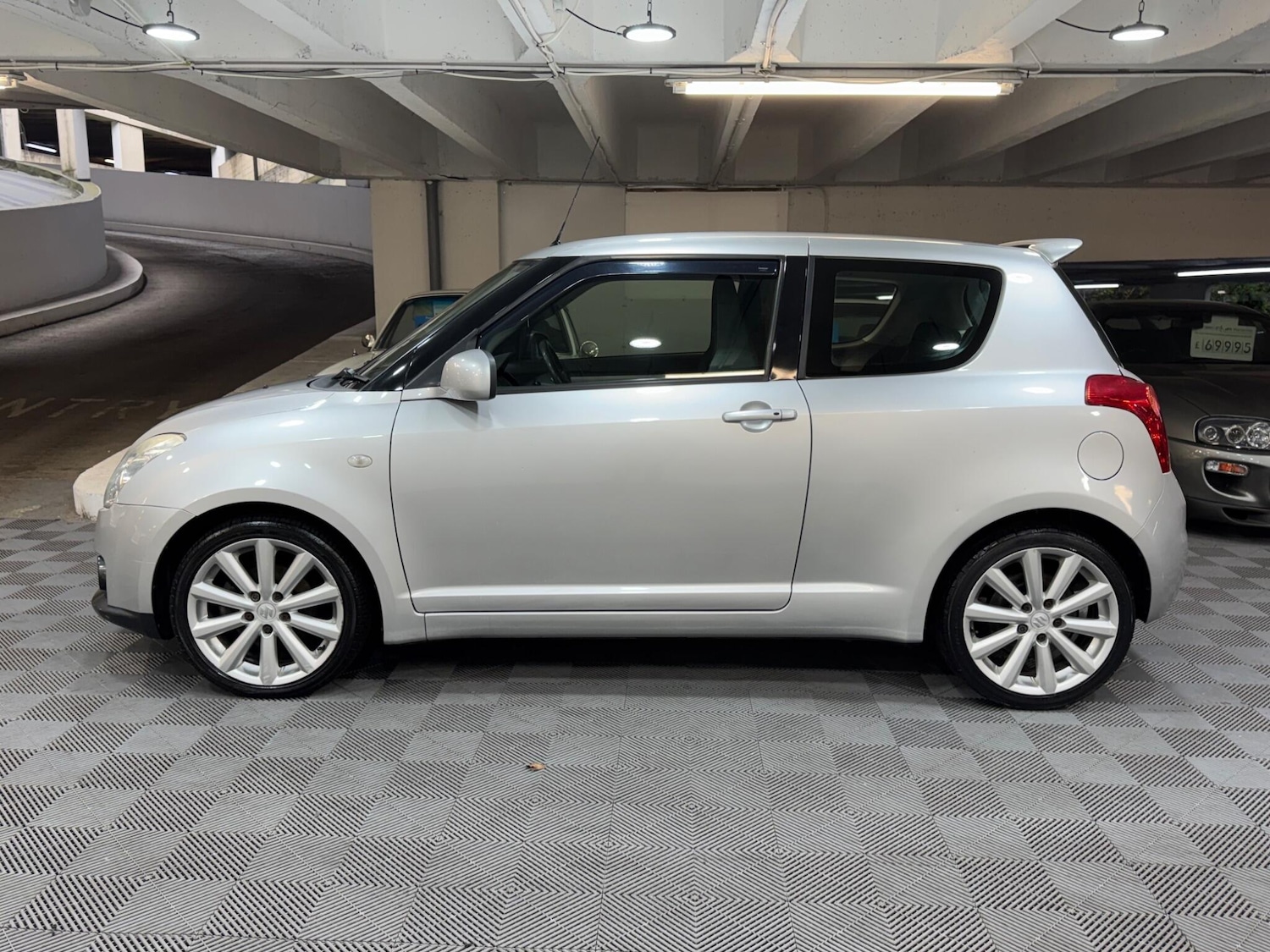 Used Suzuki Swift for sale - 78135826: Photo 2