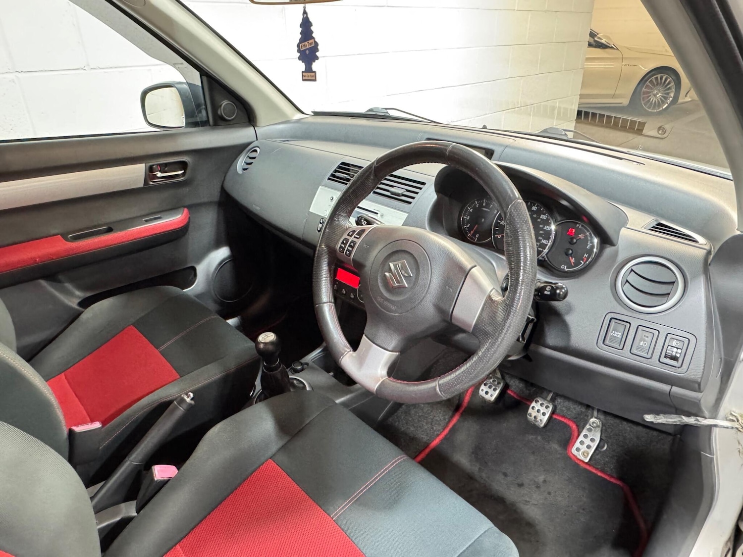 Used Suzuki Swift for sale - 78135826: Photo 9