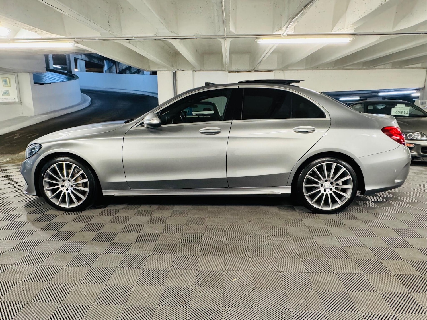 Used Mercedes-Benz C Class 2015 for sale - 77254519: Photo 2