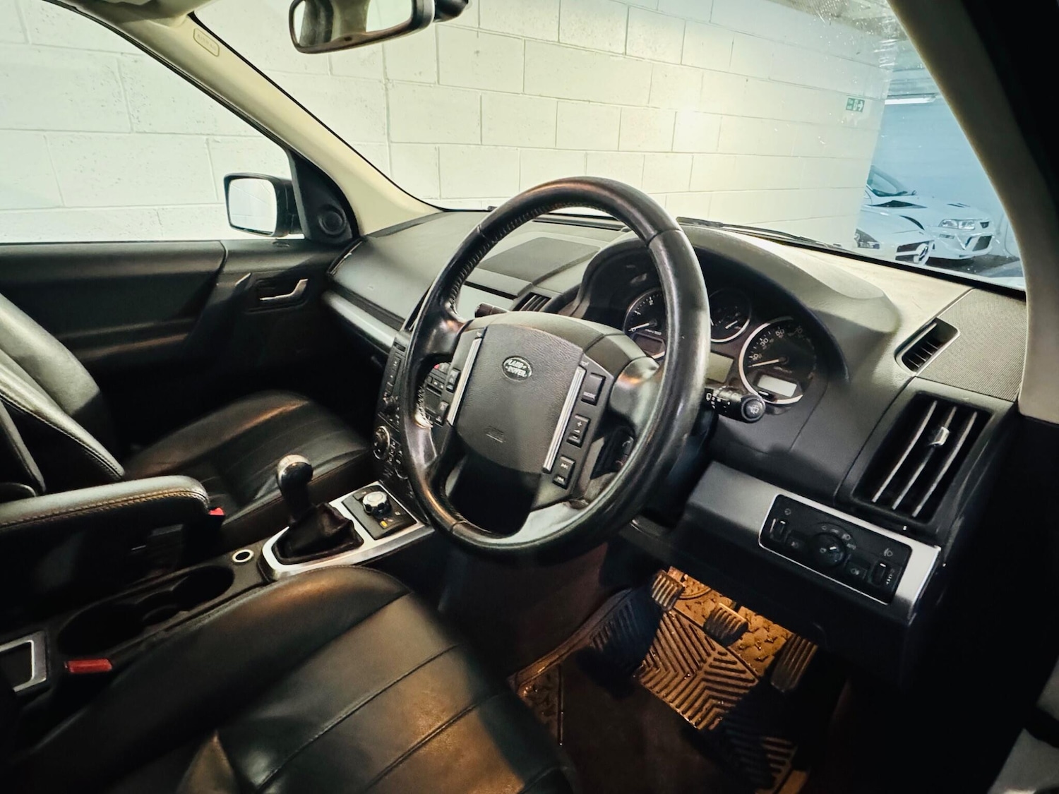 Used Land Rover Freelander 2 2011 for sale - 76381023: Photo 8