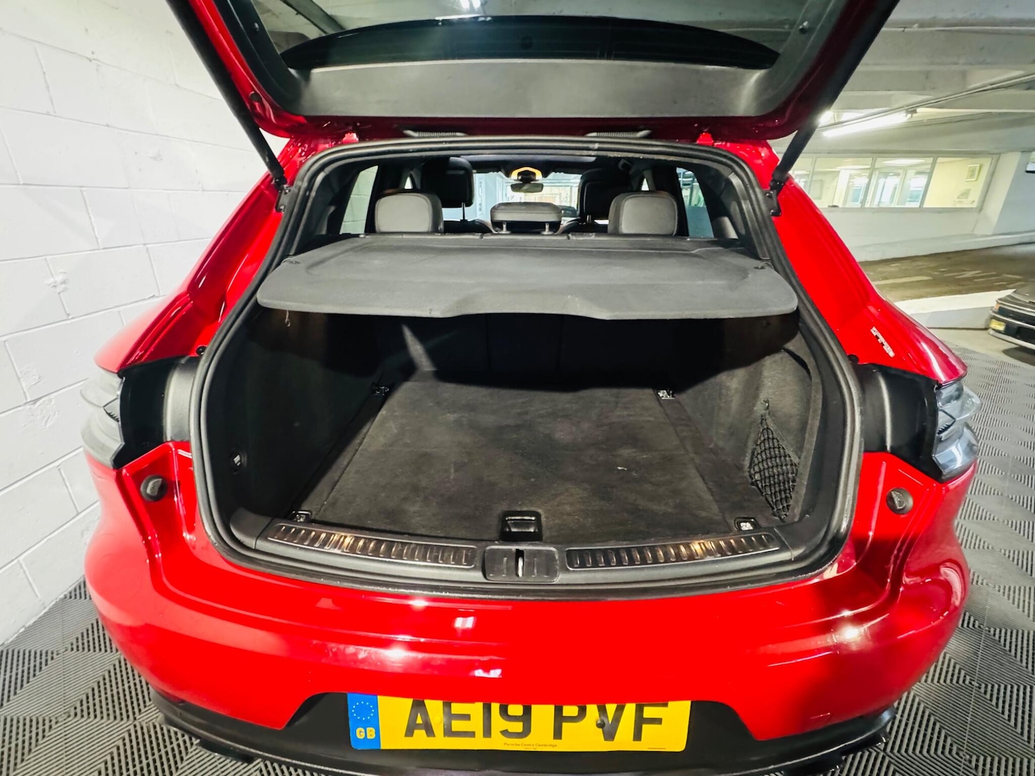 Used Porsche Macan 2019 for sale - 76613404: Photo 11