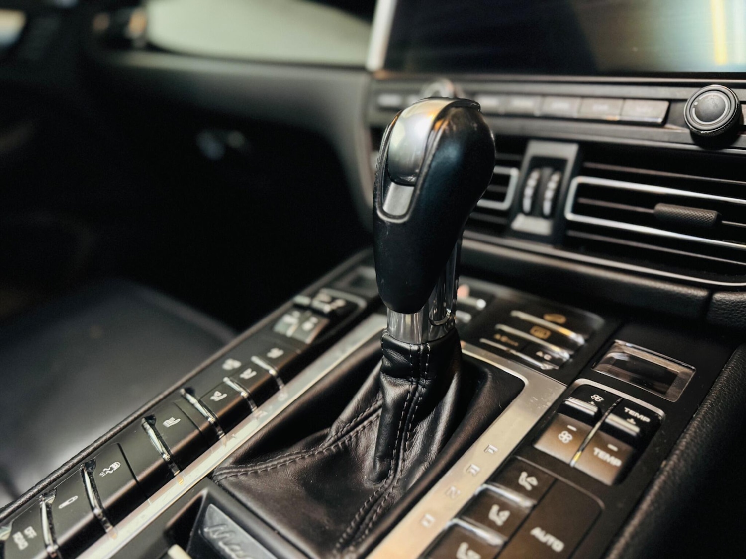 Used Porsche Macan 2019 for sale - 76613404: Photo 15