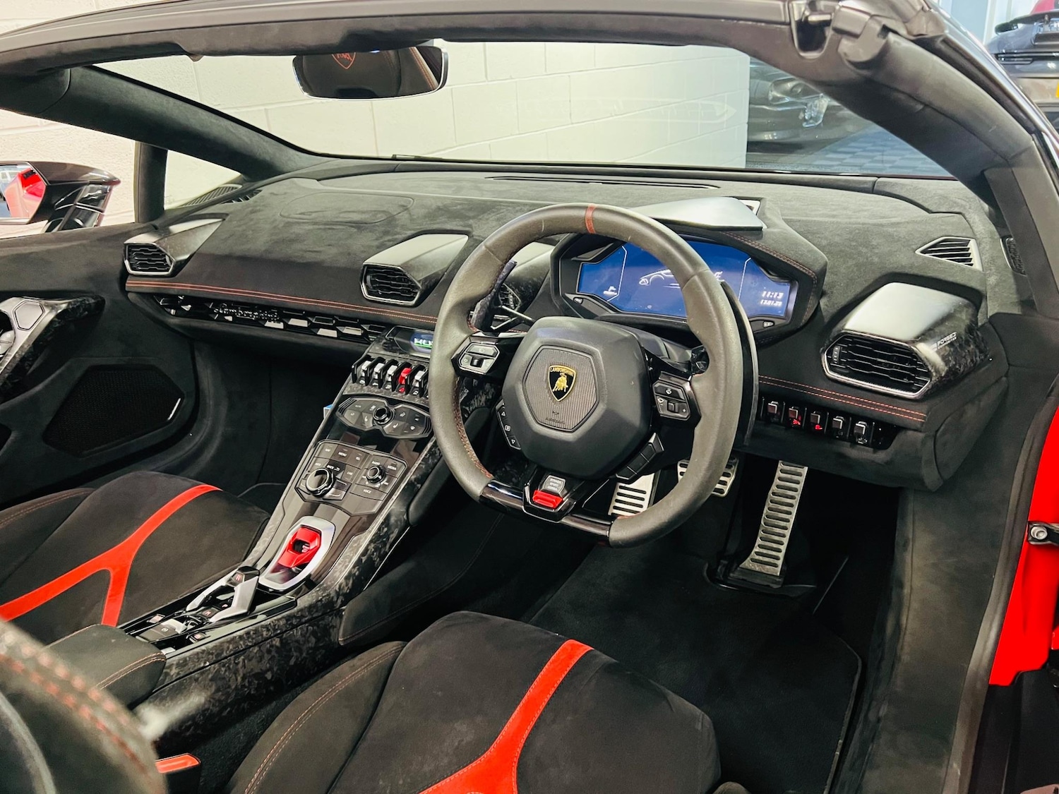 Used Lamborghini Revuelto 2024 for sale - 76997465: Photo 8