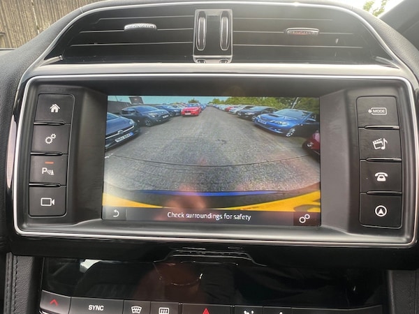 Used Jaguar F-Pace 2016 for sale - 73917333: Photo 15