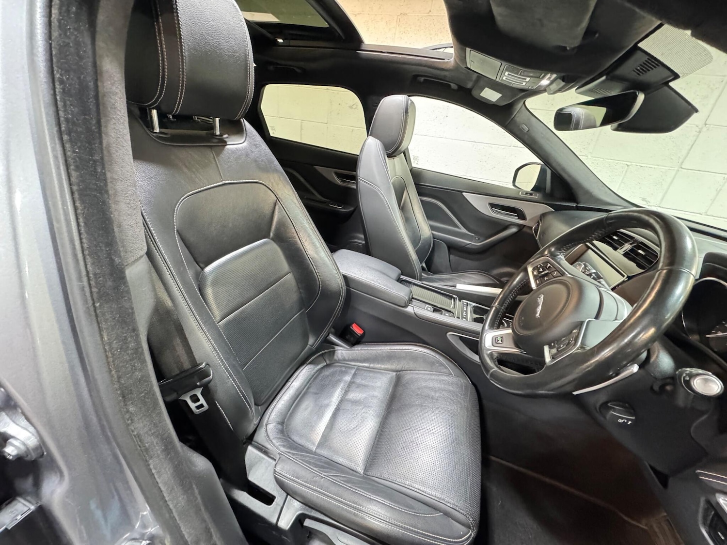 Used Jaguar F-Pace 2019 for sale - 77671076: Photo 8