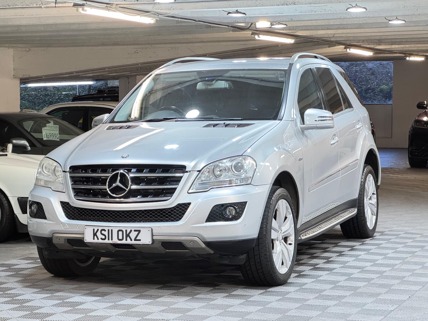 Used Mercedes-Benz M Class 2011 for sale - 77722532: Photo 6