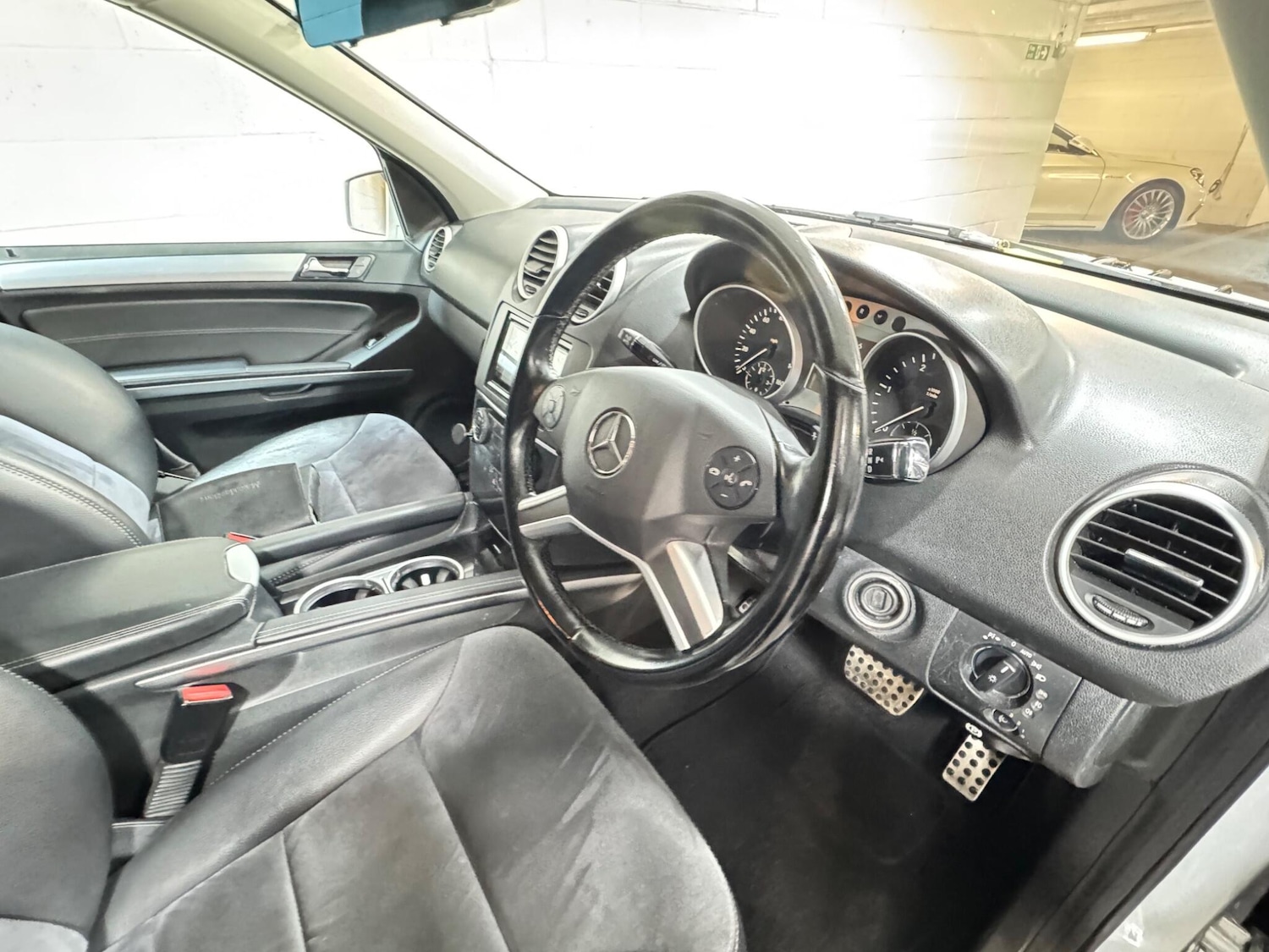 Used Mercedes-Benz M Class 2011 for sale - 77722532: Photo 8