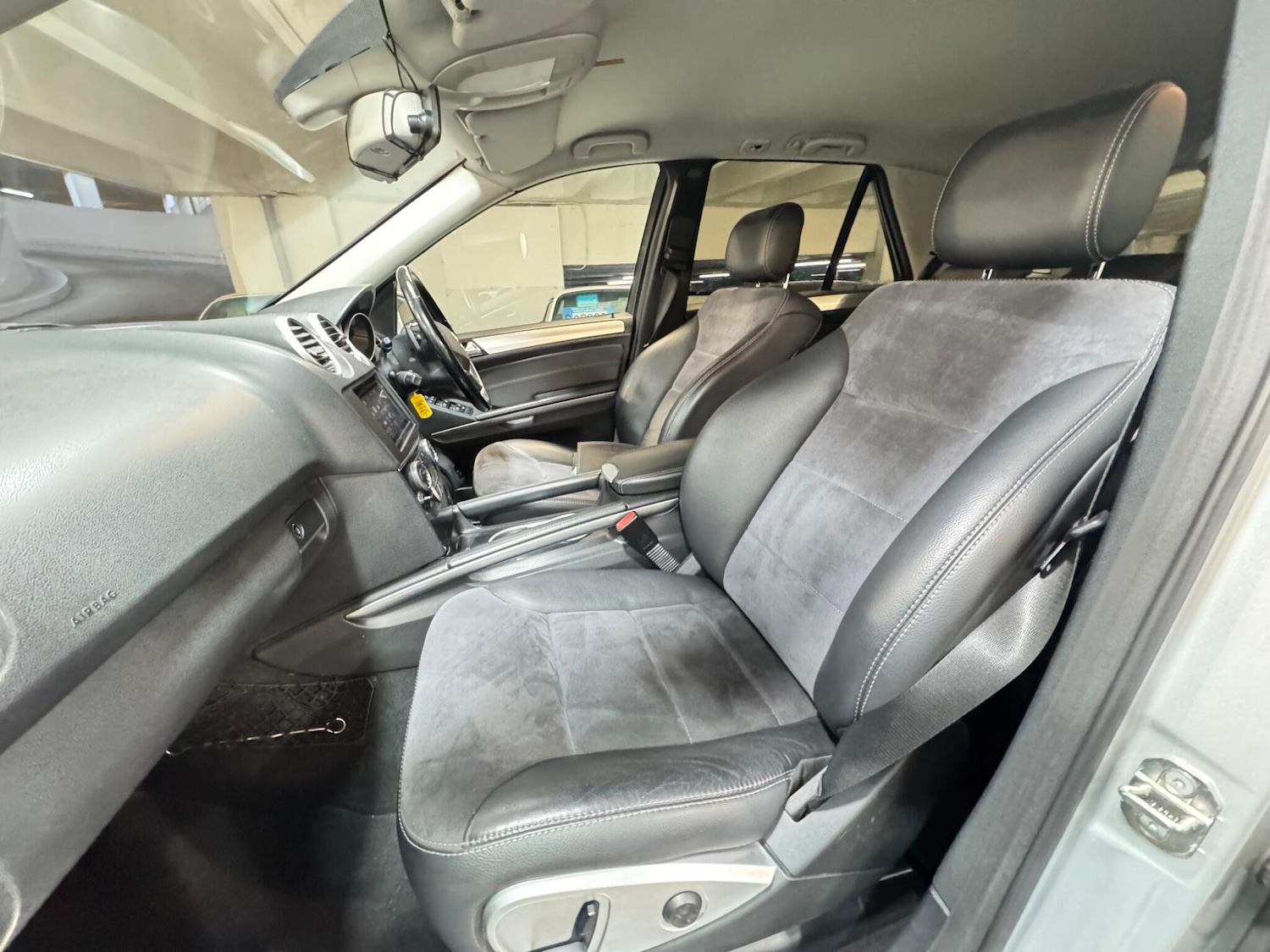 Used Mercedes-Benz M Class 2011 for sale - 77722532: Photo 9