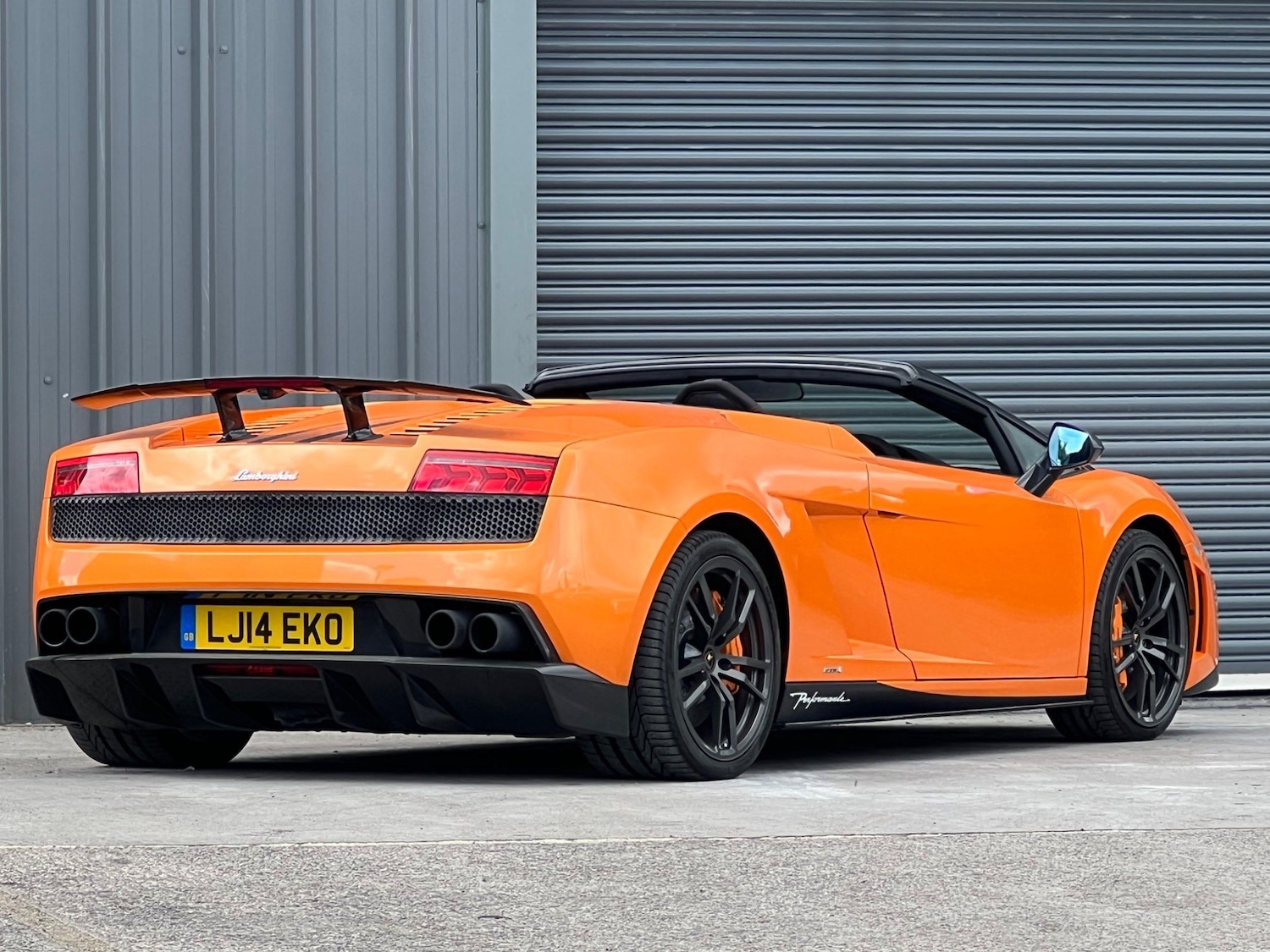 Used Lamborghini Gallardo 2014 for sale - 76988222: Photo 4