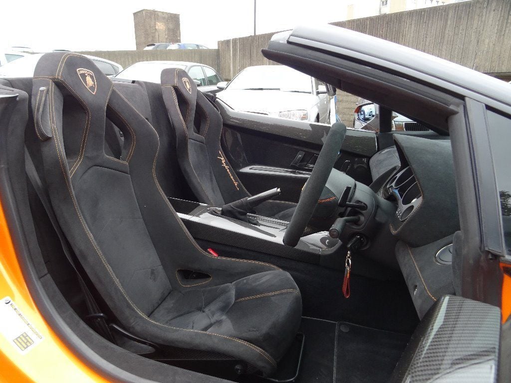 Used Lamborghini Gallardo 2014 for sale - 76988222: Photo 7