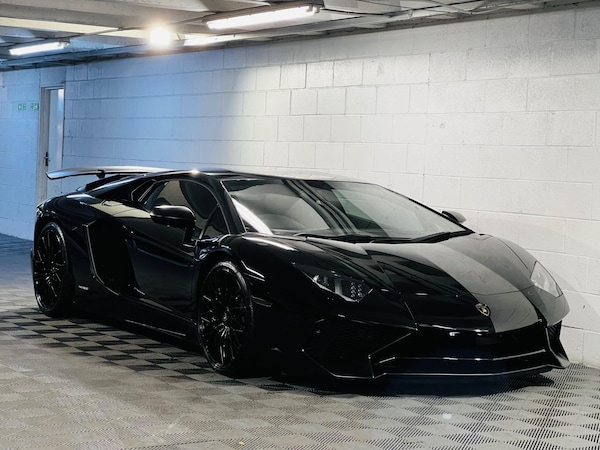 Used Lamborghini Aventador 2017 for sale - 74508537: Photo 1