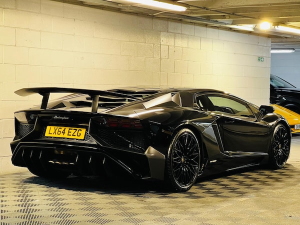 Used Lamborghini Aventador 2017 for sale - 74508537: Photo 4