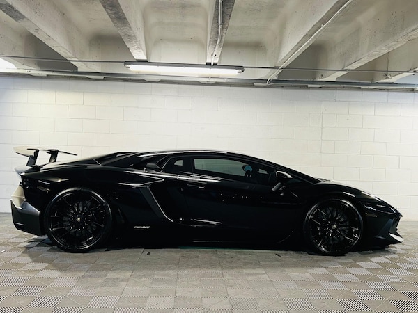 Used Lamborghini Aventador 2017 for sale - 74508537: Photo 5
