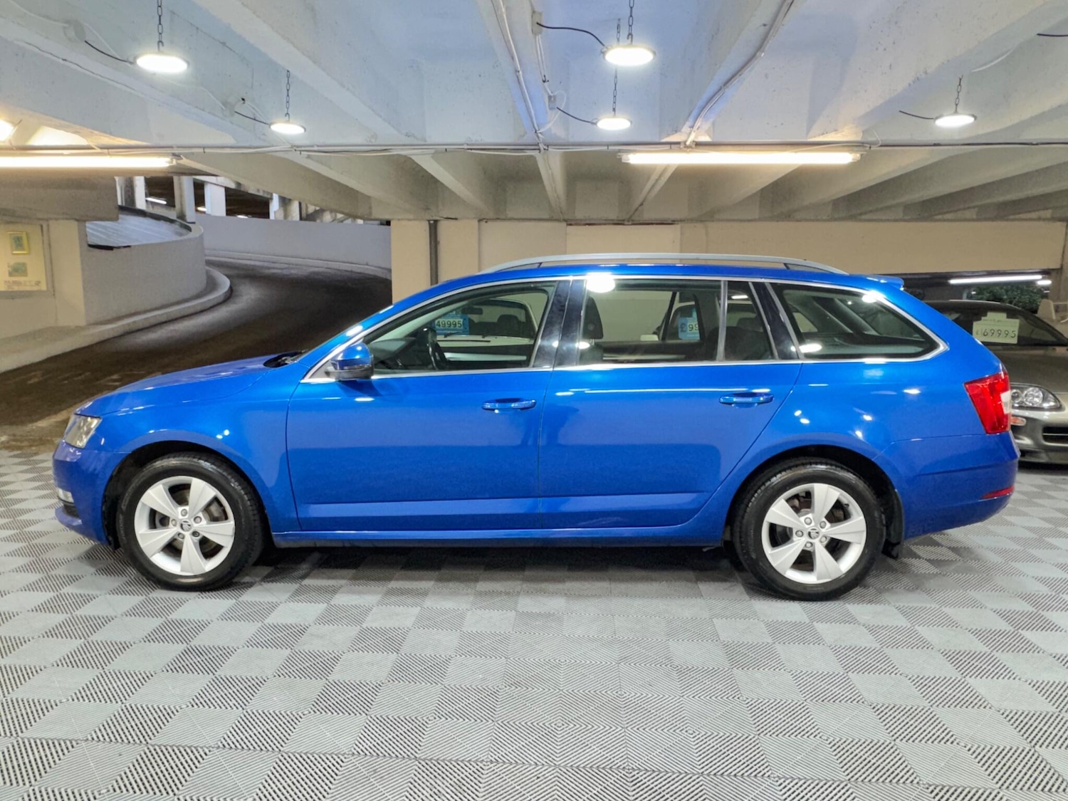 Used Skoda Octavia 2019 for sale - 77387400: Photo 2