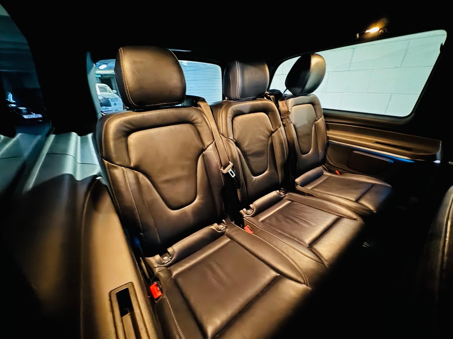 Used Mercedes-Benz V-Class 2017 for sale - 76988615: Photo 11