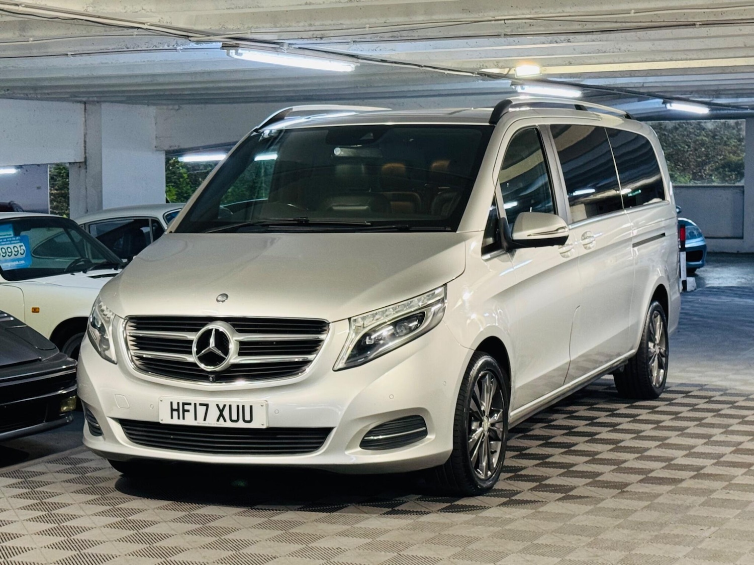 Used Mercedes-Benz V-Class 2017 for sale - 76988615: Photo 6