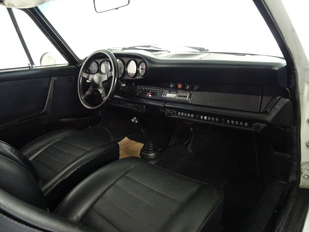 Used Porsche 911 2017 for sale - 76988218: Photo 13