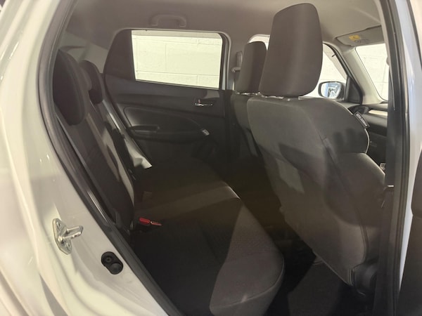 Used Suzuki Swift 2017 for sale - 76283648: Photo 11
