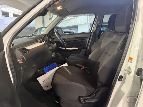 Used Suzuki Swift 2017 for sale - 76283648: Photo 9