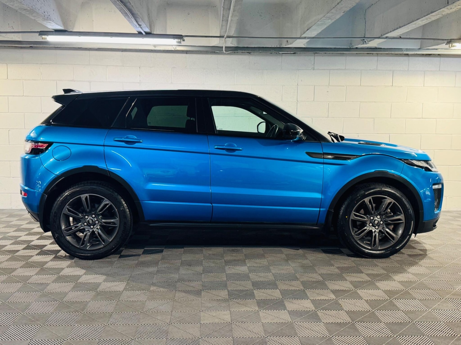 Used Land Rover Range Rover Evoque 2018 for sale - 76371302: Photo 5