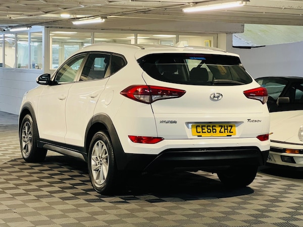 Used Hyundai TUCSON 2016 for sale - 73133212: Photo 3