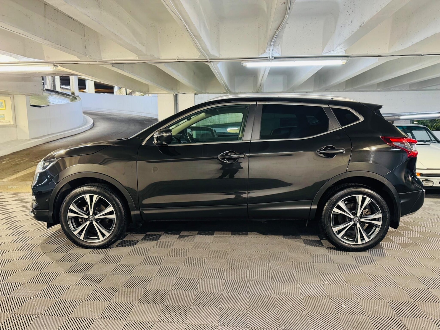 Used Nissan Qashqai 2018 for sale - 76612722: Photo 2