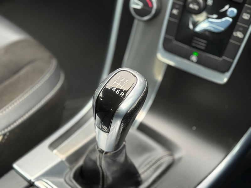 Used Volvo XC60 2015 for sale - 77572464: Photo 10