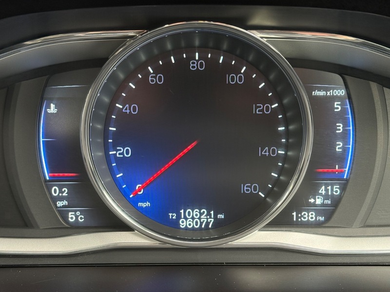 Used Volvo XC60 2015 for sale - 77572464: Photo 6