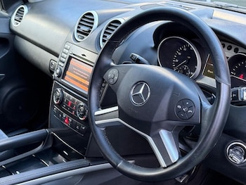 Used Mercedes-Benz M Class 2011 for sale - 79485411: Photo