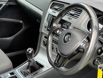 Used Volkswagen Golf 2015 for sale - 78469593: Photo