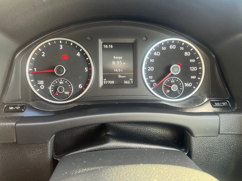 Used Volkswagen Tiguan 2015 for sale - 76245646: Photo 28