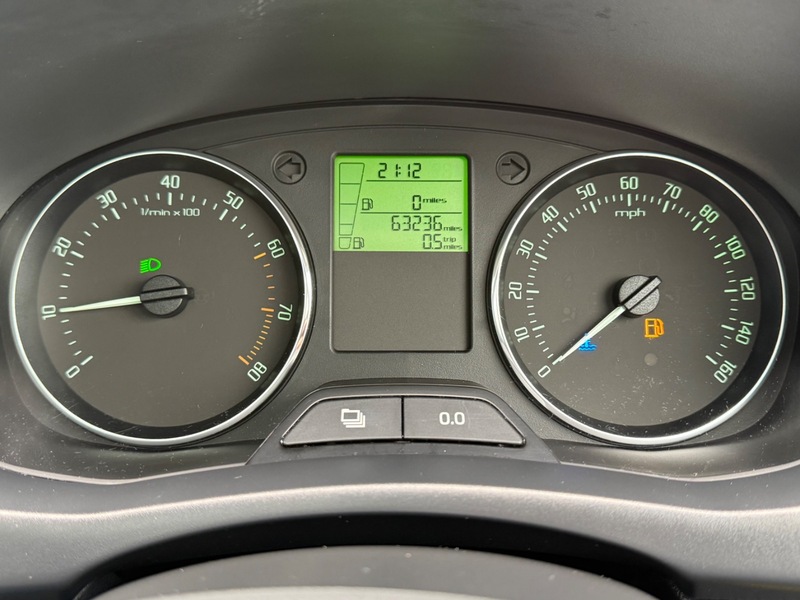 Used Skoda Roomster 2015 for sale - 77423126: Photo 6