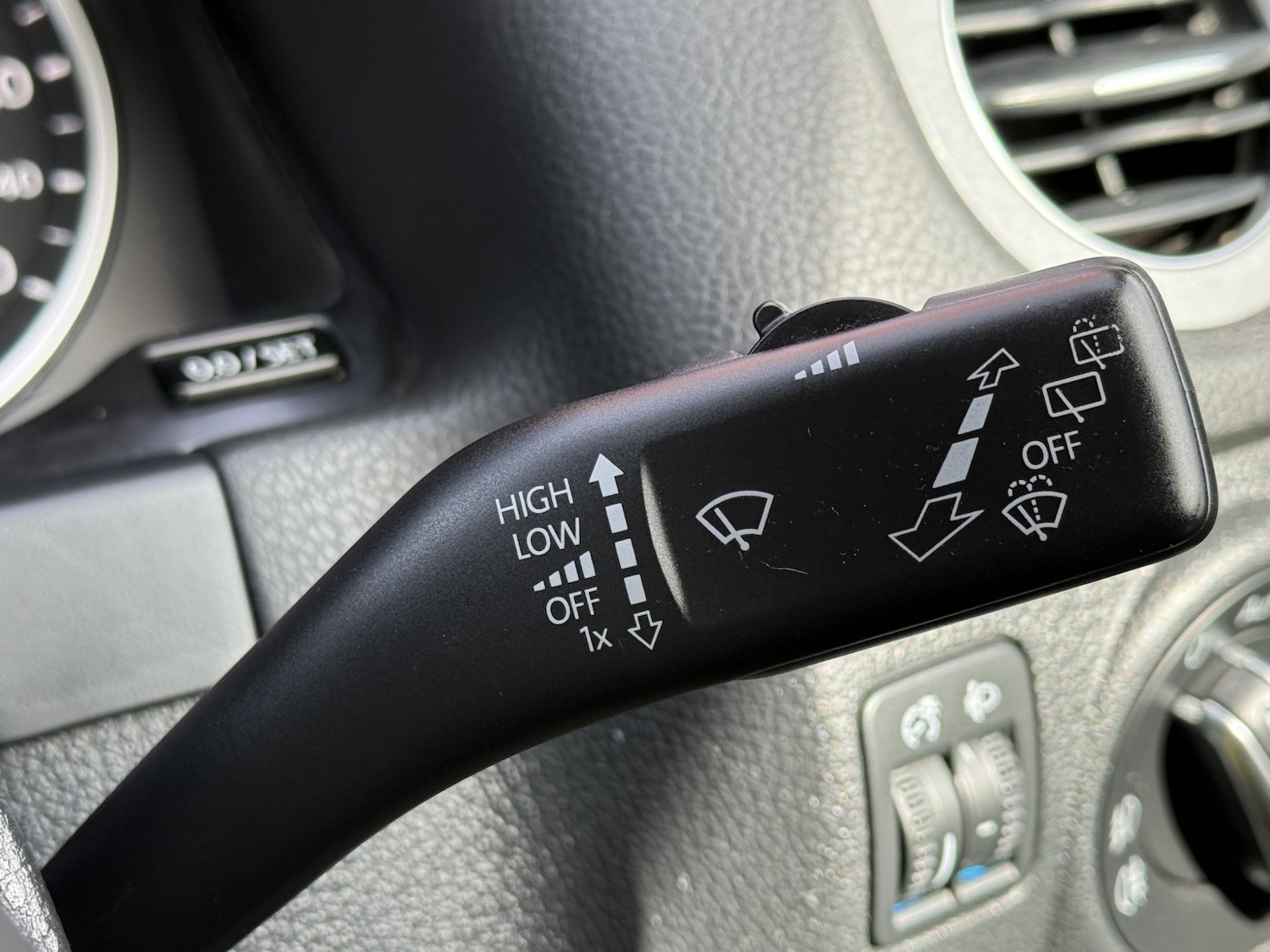 Used Volkswagen Tiguan 2015 for sale - 78201914: Photo 14