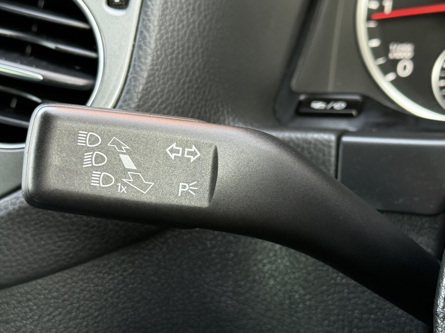 Used Volkswagen Tiguan 2015 for sale - 78201914: Photo 15