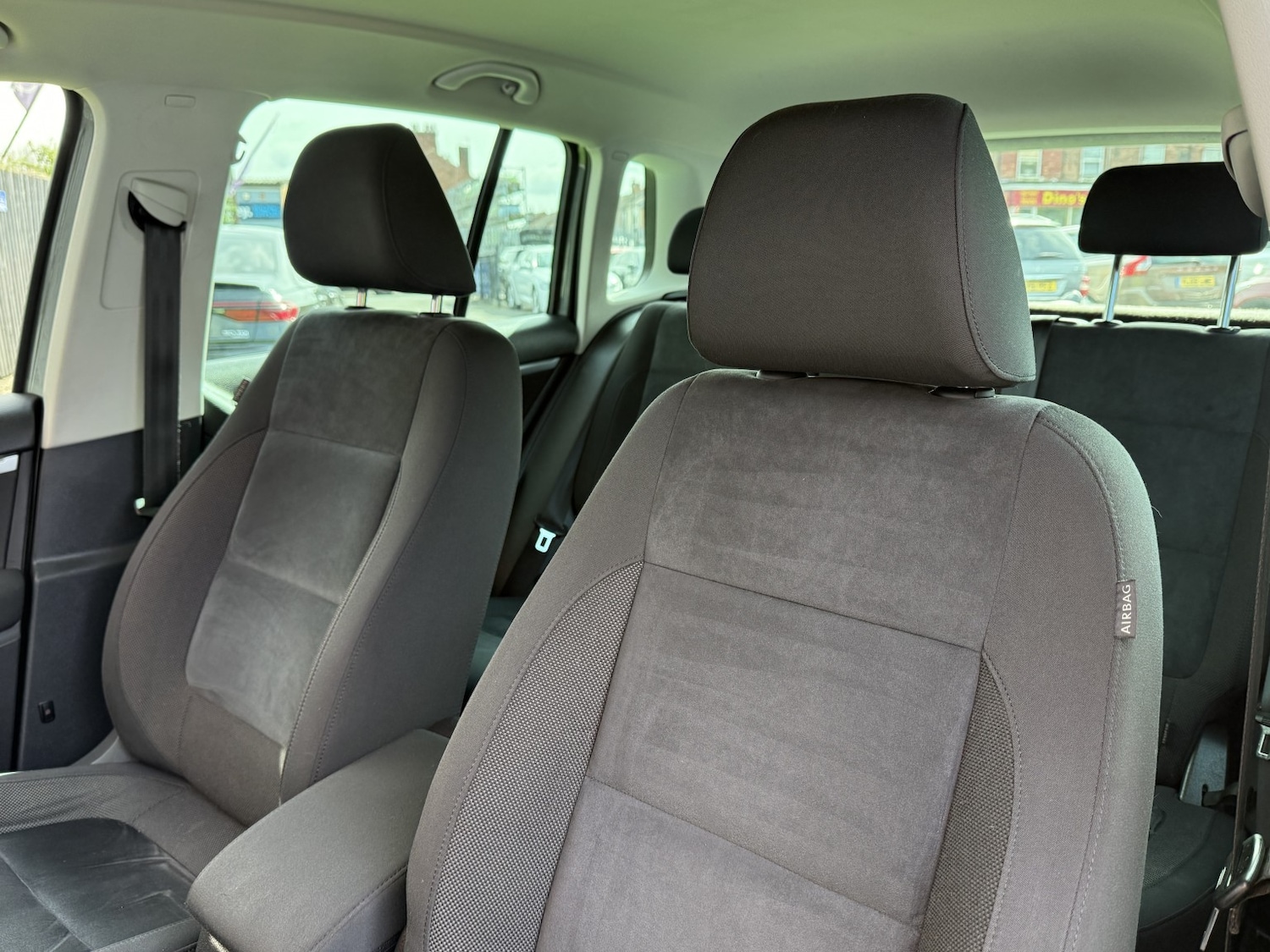 Used Volkswagen Tiguan 2015 for sale - 78201914: Photo 34