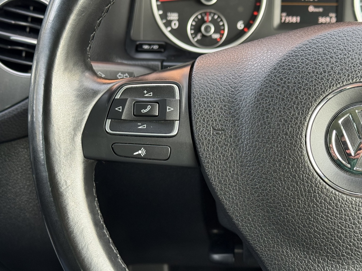 Used Volkswagen Tiguan 2015 for sale - 78201914: Photo 6