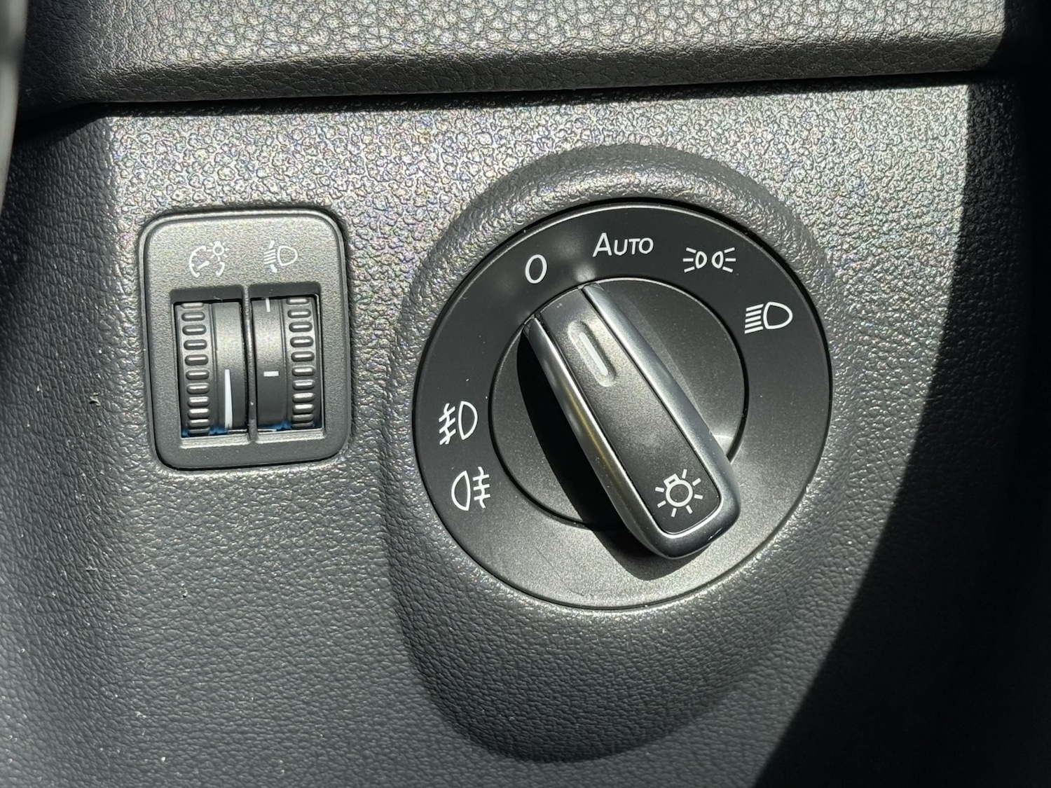 Used Volkswagen Tiguan 2015 for sale - 78201914: Photo 9