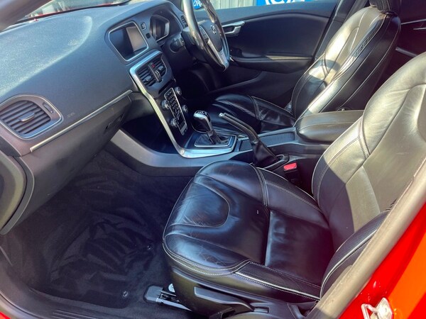 Used Volvo V40 2017 for sale - 74320137: Photo 11