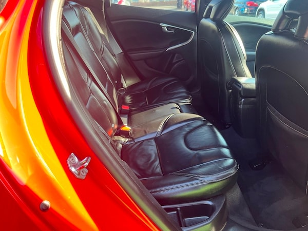 Used Volvo V40 2017 for sale - 74320137: Photo 14
