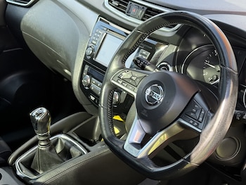 Used Nissan Qashqai 2017 for sale - 78553686: Photo